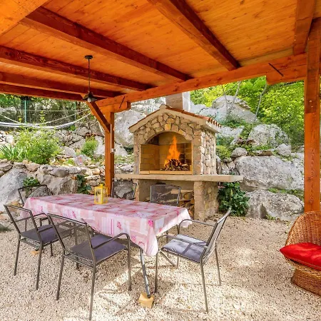 Holiday Ana Case de vacanță Porozina