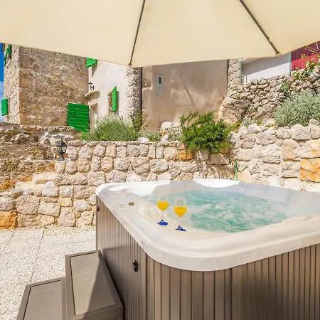 Holiday Ana Case de vacanță Porozina